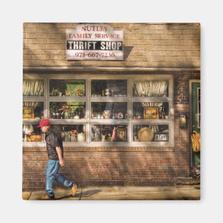 Store - Der Thrift Shop Magnet