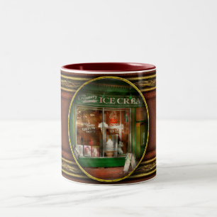 Store Front - Alexandria, VA - The Creery Zweifarbige Tasse