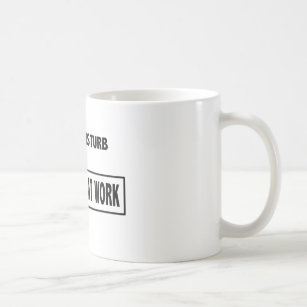 "Stören Sie nicht - introvert bei der Arbeit" Kaffeetasse