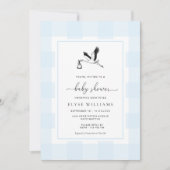 Stork Blue Gingham Baby Shower Einladung (Vorderseite)