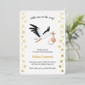 Stork Carrying Baby Selfie Baby Shower Folieneinladung (Stehend vorne)