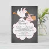 Stork Chalkboard African American GIRL Baby Shower Einladung (Stehend Vorderseite)
