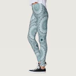 Stormy Blue und Gray Mandala Pattern Leggings