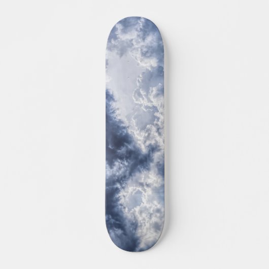 stormy clouds skateboard (Vorne)