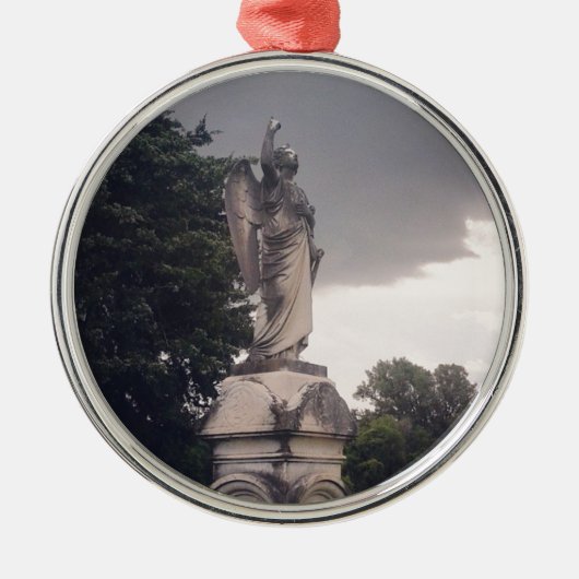 Stormy Day Angel Silbernes Ornament (Vorne)
