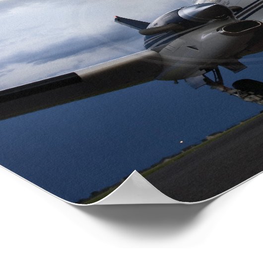 Stormy King Air Poster (Ecke)