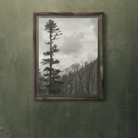 Stormy Mountain Schwarz-Weiß Foto Glossy Poster