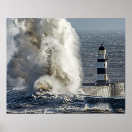 Stormy Sees bei Roker Poster/Print Poster (Vorne)