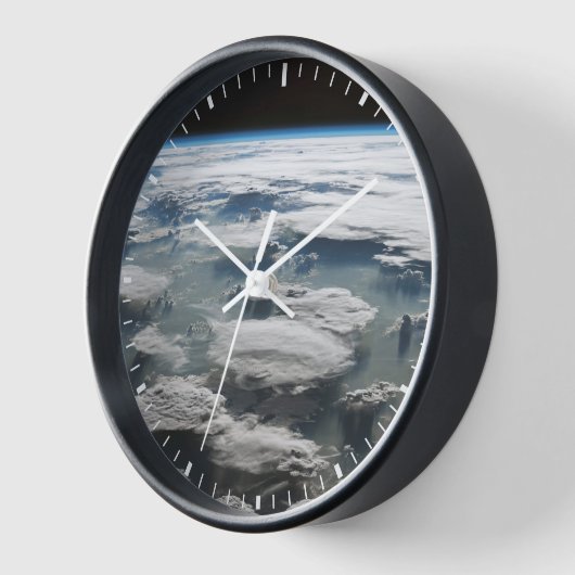 Stormy Sky über dem Amazonas Uhr (Winkel)