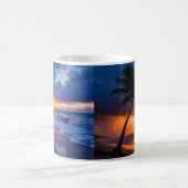 Stormy Sunset Beach Canvas Print | Lone Palm Drama Kaffeetasse (Mittel)