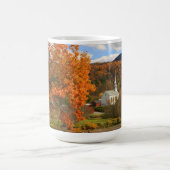 Stowe Vermont im Herbst Kaffeetasse (Mittel)