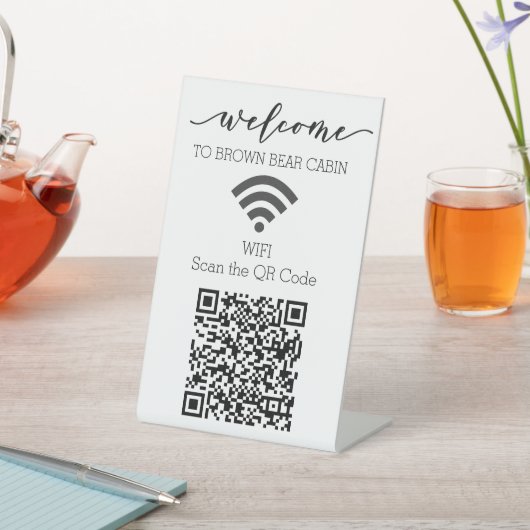 STR WIFI Scan QR Code Kurzer Begriff Urlaub Sockelschild (In SItu)