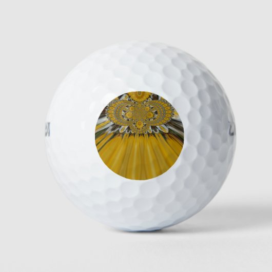 Strahlende Blüten: Goldene Sonnenblumen: Öko Chic Golfball (Vorderseite)