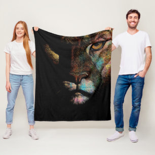 Strahlende Dunkelheit - Furchteinflößende Eleganz  Fleecedecke