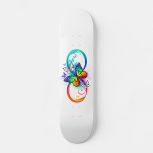 Strahlende Unendlichkeit mit Regenbogen-Schmetterl Skateboard