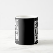 Straight Outta Coffin Funny Vampire Halloween Puns Kaffeetasse (Mittel)