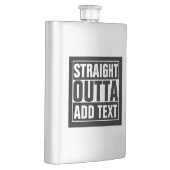 STRAIGHT OUTTA - Fügen Sie Ihren Text hier hinzu/e Flachmann (Rechts)