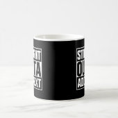 STRAIGHT OUTTA - Fügen Sie Ihren Text hier hinzu/e Kaffeetasse (Mittel)