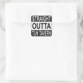 Straight Outta Tun Tavern Quadratischer Aufkleber (Tasche)