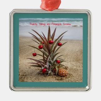 Strand-Ananas mit roter Weihnachtsverzierung Ornament Aus Metall