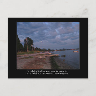 Strand bei Dämmerung und Bergamin Zitat Postkarte