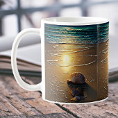 Strand bei Sunset mit Muscheln Kaffeetasse