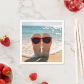 Strand Flip-Flops mit roter Sonnenbrille Serviette (Beispiel)