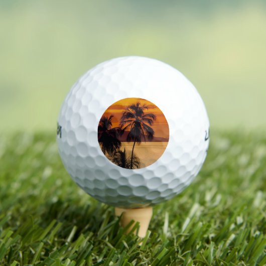 Strand Golfball (Insitu T-Shirt)