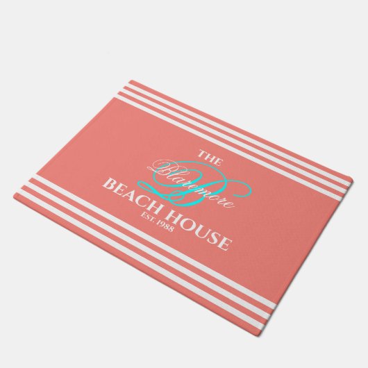 Strand-Haus-korallenrotes Weiß Stripes Fußmatte (Schrägansicht)