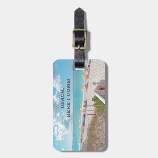 "STRAND, HIER KOMME ICH!" /Beach Szene Gepäckanhänger (Vorderseite vertikal)