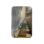 Strand-Hütten in einem Sommer-Sturm | Southwold Badematte (Vorderseite Vertikal)