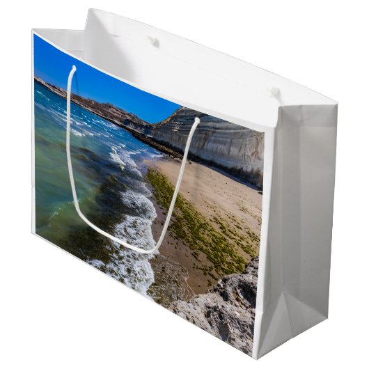 Strand in Puerto Piramides, Argentinien Große Geschenktüte (Vorderseite Schrägansicht)