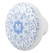 Strand-Korallenriffstarfish-Monogramm im grauen Keramikknauf (Rechts)