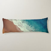 Strand mit Meerwasser Sand im Sommer blau braun Seitenschläferkissen (Rückseite)