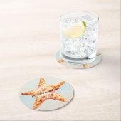 Strand mit Sternenfisch Runder Pappuntersetzer (Vor Ort)