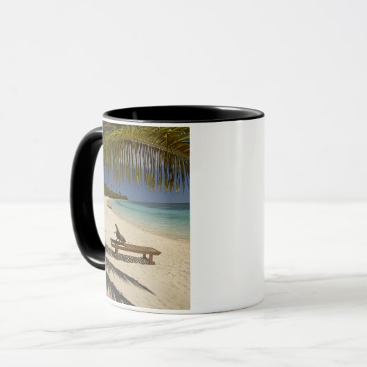 Strand, Palmen und Liegestühle Tasse (Vorderseite Links)