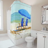 Strand, Regenschirm und Stühle Duschvorhang (Beispiel)