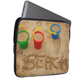 Strand-Sand-Wörter Laptopschutzhülle (Vorne Rechts)