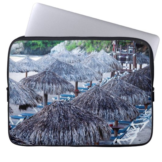 Strand-Stühle und Schutz Laptopschutzhülle (Vorderseite)