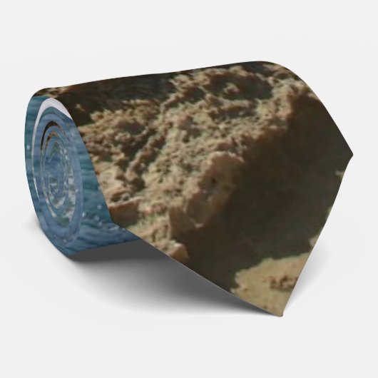 Strand trifft Ozean Krawatte (Gerollt)