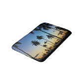 Strand und ein Küstendorf| Praia tun Stärke Badematte (Schrägansicht)