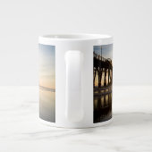 Strand von Oceanside Jumbo-Tasse (Rückseite)