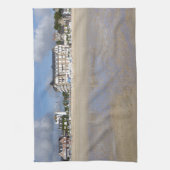 Strand von Saint-Cast-le-Guildo in Frankreich Handtuch (Vertikal)