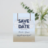 Strand Weißes Holz Schild Save the Date Postkarte (Stehend Vorderseite)