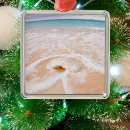 Strandfront mit Seashell-Kaimaninseln Ornament Aus Metall