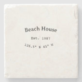 Strandhaus. Datum Jahr benutzerdefinierte Koordina Steinuntersetzer (Vorderseite)