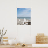 Strandhaus mit Liegestühlen und Sonnenschirmen Poster (Küche)