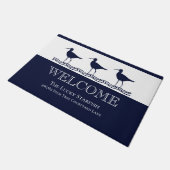 Strandhaus Nautic Navy Blue White Sandpiper Fußmatte (Schrägansicht)