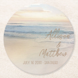 Strandhochzeit bei Sonnenuntergang Runder Pappuntersetzer