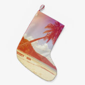 Strandlandschaft, Kokospalmen, Holzbett. Kleiner Weihnachtsstrumpf (Vorderansicht (hängend))